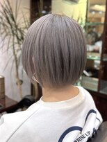 キャラ 池袋本店(CHARA)&nbsp;ハイトーンシルバーボブ【池袋/ボブ/ショート/ダブルカラー】