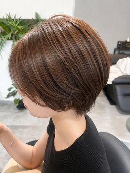 リルノーティス(Lil notice)の写真/【1周年記念30％OFF】肌なじみのいい艶カラーで、顔色まで明るく見える上品Styleへ