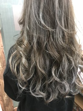 シード(Syead) グレージュ×クリームベージュ☆【syead八王子】