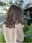 外ハネレイヤーロングボブ