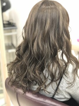 エイト 上野店(EIGHT ueno) オリーブグレージュ