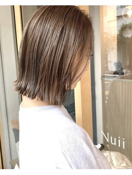 ニュイ(Nuii) パツッとボブ&ミルクティーグレージュ♪