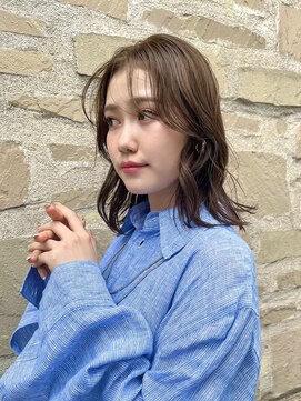 ビュートリアム265(BEAUTRIUM 265) 外ハネミディアム/顔まわりレイヤー/グレージュ/ぱつっとロブ