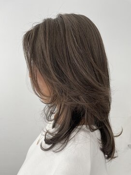 トリッカ 代官山(tricca) 【tricca代官山rin】極細ハイライト/柔らかグレージュ