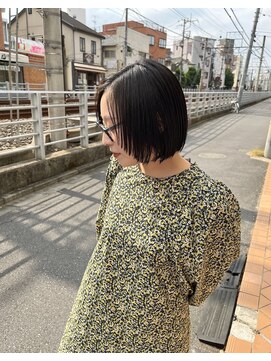 シスタ(SISTA) 前上がりボブ顔まわりレイヤーボブおしゃれ女子