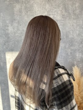 ヘアアンドメイク ムーア(Muuua) グレーベージュ