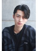クールセクシーサイドバングフェザーショート黒髪新宿