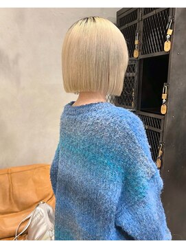 オムズ(OM's) パツッとハイトーンボブ/ブリーチ/ダブルカラー