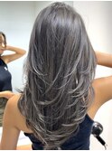 ハイライトカラーミルクティーベージュレイヤーカット