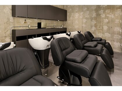 クラン バイ ヘッドライト 青葉台店(clan by HEADLIGHT)の写真