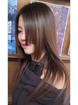 ブロック ジャポン(bloc japon) 質感デザイン艶髪ステップカット