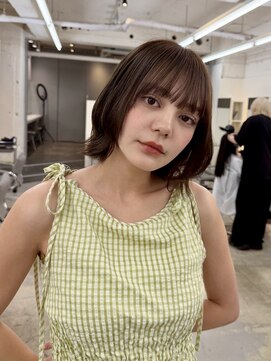 ヒュー 広島(HEW) くびれレイヤーボブ