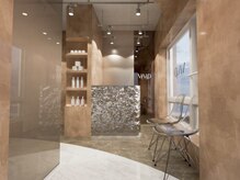 ヴィヴィッド オモテサンドウ(ViViD omotesando)の雰囲気（韓国ムード漂う洗練された店内［表参道/韓国ヘア/ハイトーン］）