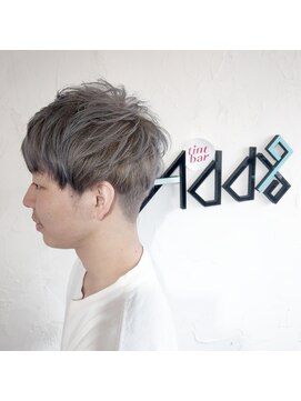 アドナインス(Add9) ショートマッシュ　ケアブリーチ　アッシュグレー　Wカラー