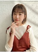 切りっぱなしボブ エアリーミディ ベージュカラー ケアブリーチ