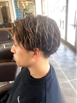 チル(chill) センターパート×パーマ