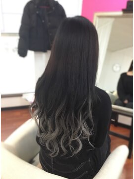 エクステアンドカラー ティアラ(teara) シルバーアッシュグラデーション☆