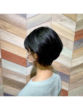 ヘアートゥリース(hair trees) 耳かけショートボブ