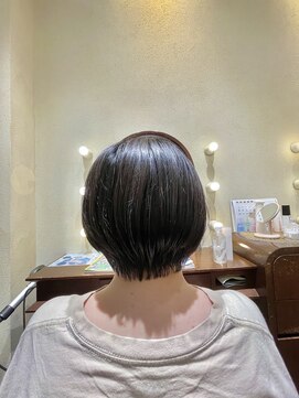 エルサフィロ ヨドヤバシ(el zafiro yodoyabashi) 【el zafiro yodoyabashi】ロートーン寒色系ショート