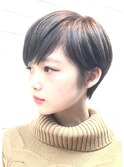 20.30代暗髪透明感グレージュカラーハンサムマッシュショート