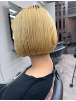 エミーバイモアムー(Emmie byMoremuu)&nbsp;【ギャルの救世主】ブロンド