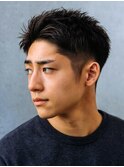 ダークブラウンのスパイキーショート×ワイルドパーマ