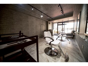 Y.F.S.T. hair cut only salon 西国立（カット専門店）