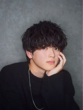 ノイル(Noil) 波巻きシャドウマッシュ