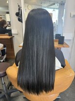 グロウアップバイトゥエンティーフォー 稲葉(glow up by24) 黒髪でも映える艶ストレートロング