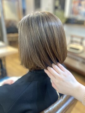 ワン エイティー ディグリース 恵比寿(180°One Eighty Degrees.) かたまり白髪をインナーカラーに大変身♪