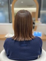 アドラーブル ココロ 新潟(adorable CoCoLo) ブリーチなし大人可愛いマロンブラウン似合わせ耳かけボブ