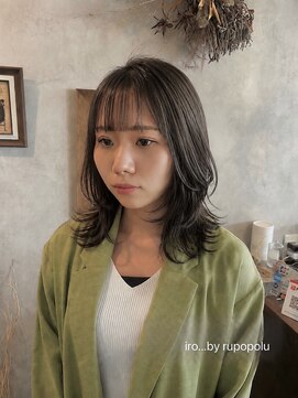イロバイルポポル(iro...by rupopolu) グレージュ×ミディアムハッシュカット