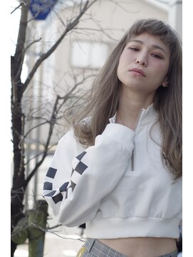 ソラ(sora) フォギーグレージュの柔らかウェーブロブ