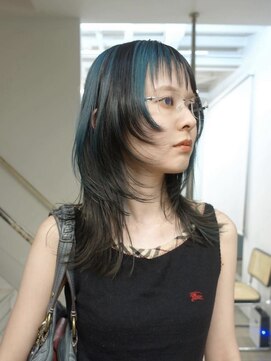 シキ 渋谷(siki) ベージュカラー/ブリーチなしダブルカラー/赤 み消し/渋谷/原宿