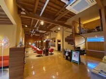 ジンルッカ(JIN Lucca)の雰囲気（店内ゆったりした雰囲気になっております）