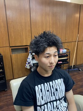 ありとみ スパイキーショート