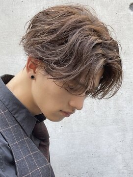 テン 心斎橋(tenn.) 心斎橋フェザーパーマフェザーショートセンターパート20代緩め