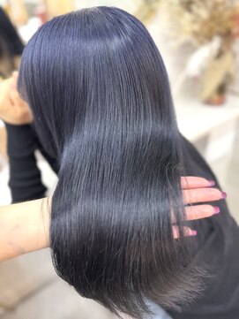 エルバイラビス 大宮(elu by lovis) 《mana》ネイビーグレー/ダークネイビー/ケアブリーチ/透明感