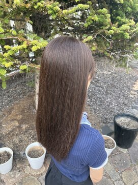 ヘアルーム フラット(HAIR ROOM flat) brown【小川莉奈】