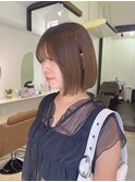 オリーブベージュ