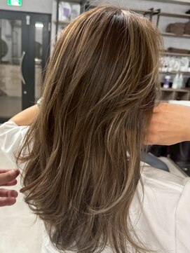 ハーシーバイアポロ 相模大野(HERSHE by apollo) xカット//ホワイトグレージュ/レイヤーカット/チェリーブラウン