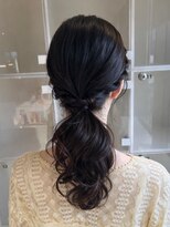 ラシェンテ 旧居留地(La Sente)&nbsp;低めポニーテールアレンジ