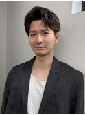 大人男子センターパート短髪アップバングナチュラルパーマ色気
