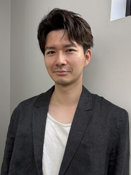 ガーデンタチカワネクスト(garden tachikawa next) 大人男子センターパート短髪アップバングナチュラルパーマ色気