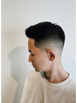 ヘアークリエイ トポライトウィロー 烏丸(Hair Create Polite willow) スキンフェード　ウェーブアップスタイル