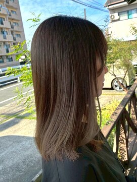 アズグロウヘアー(AS GROW HAIR) 透明感グレージュストレート暗めカラー