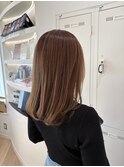 ピンクベージュ