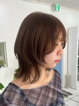 トイロ(toiro) レイヤーカットミルクティーベージュブリーチなしダブルカラー