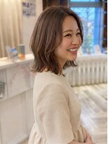 ユーシャンボール(U-CHAMBORD) ミディアムレイヤー×くすみグレージュ