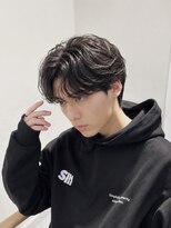 ネオリーブウリ 二子玉川店(Neolive uri)&nbsp;サーフカール刈り上げセンターパートリバースセンターパート